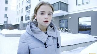 DEBT4k Двадцатилетнюю барменшу трахнул в киску коллектор порно